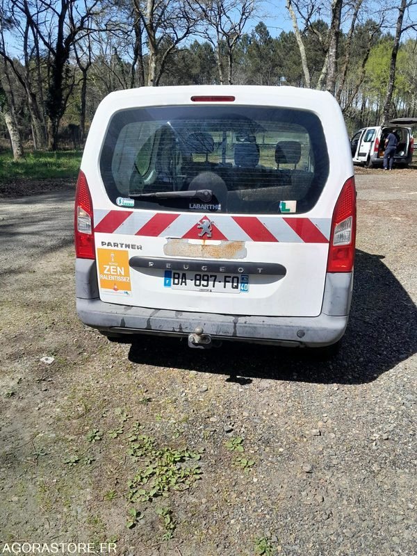 PEUGEOT Partner - 242795km - 2010 - Kleine bestelwagen: afbeelding 3 PEUGEOT Partner - 242795km - 2010 - Kleine bestelwagen: afbeelding 3