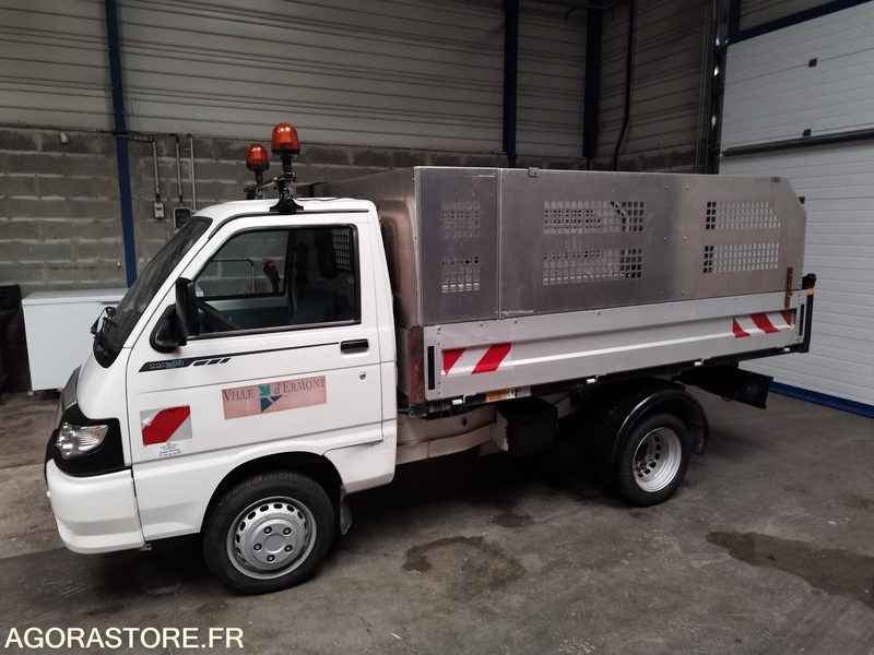 PIAGGIO PORTER - Kipper bestelwagen: afbeelding 1 PIAGGIO PORTER - Kipper bestelwagen: afbeelding 1