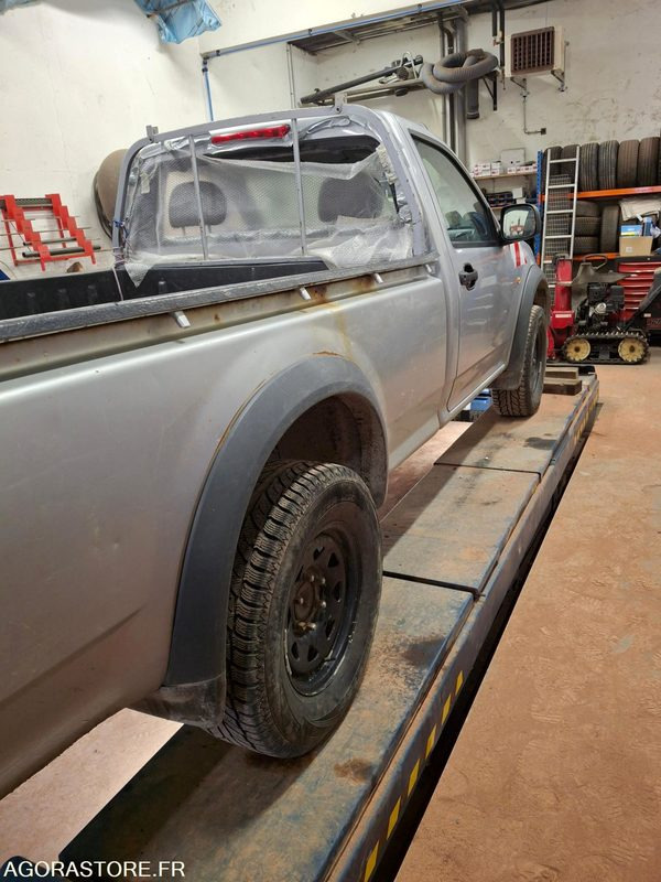 PICK UP D MAX ISUZU - Pick-up: afbeelding 4 PICK UP D MAX ISUZU - Pick-up: afbeelding 4