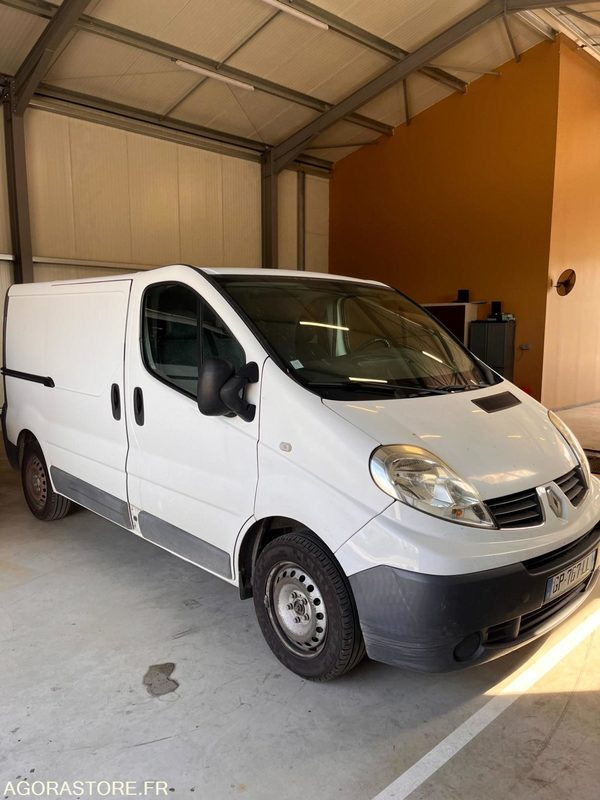 PRIX TTC 0%TVA - RENAULT TRAFIC 2008 2.0 DCI 214.000KM MOTEUR ECHANGE STANDARD - Gesloten bestelwagen: afbeelding 2 PRIX TTC 0%TVA - RENAULT TRAFIC 2008 2.0 DCI 214.000KM MOTEUR ECHANGE STANDARD - Gesloten bestelwagen: afbeelding 2