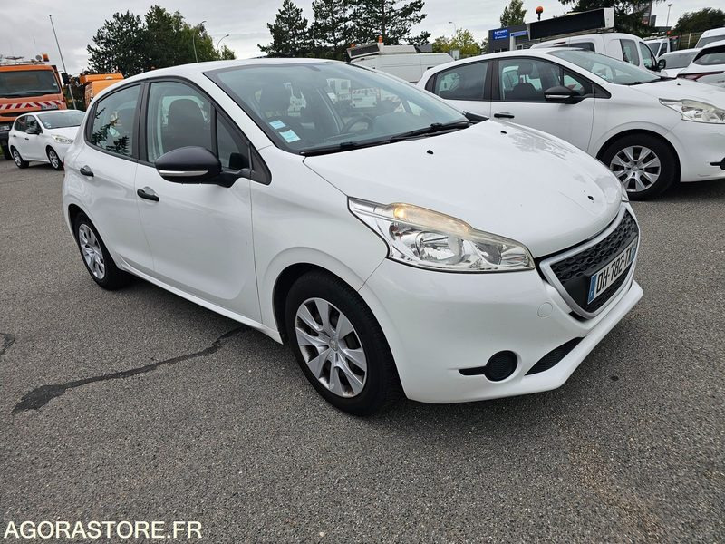 Peugeot 208 - 2014 - 145593km - DH782TX - Personenwagen: afbeelding 2 Peugeot 208 - 2014 - 145593km - DH782TX - Personenwagen: afbeelding 2