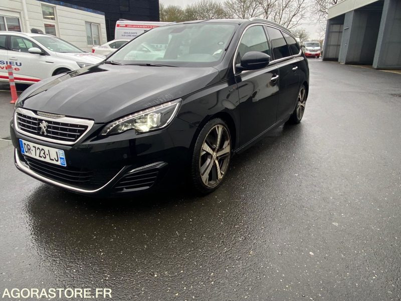 Peugeot 308 2.0HDI GT 180 sw 2015 full options moteur échange standard facture - Stationwagen: afbeelding 1 Peugeot 308 2.0HDI GT 180 sw 2015 full options moteur échange standard facture - Stationwagen: afbeelding 1