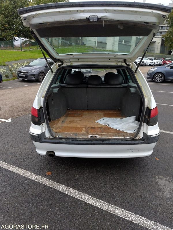 Stationwagen Peugeot 406 st pack sport break 2.2 essence 16v  160cv: afbeelding 9