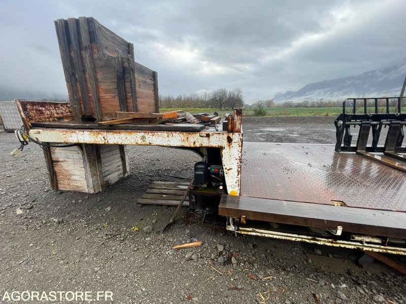 Porte-engins LECITRAILE - 2004 - en l'état (5866/4169-TZ-73) - Dieplader oplegger: afbeelding 5 Porte-engins LECITRAILE - 2004 - en l'état (5866/4169-TZ-73) - Dieplader oplegger: afbeelding 5