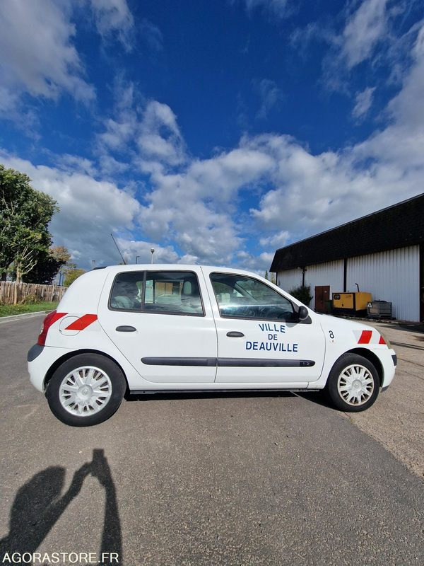 RENAULT CLIO 2 - LOT N°2 - Personenwagen: afbeelding 5 RENAULT CLIO 2 - LOT N°2 - Personenwagen: afbeelding 5