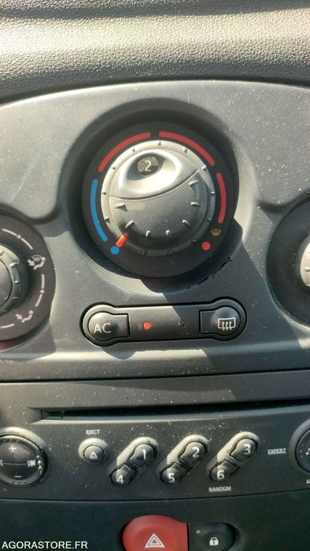 RENAULT CLIO - 2008 - 182854kms - Personenwagen: afbeelding 5 RENAULT CLIO - 2008 - 182854kms - Personenwagen: afbeelding 5