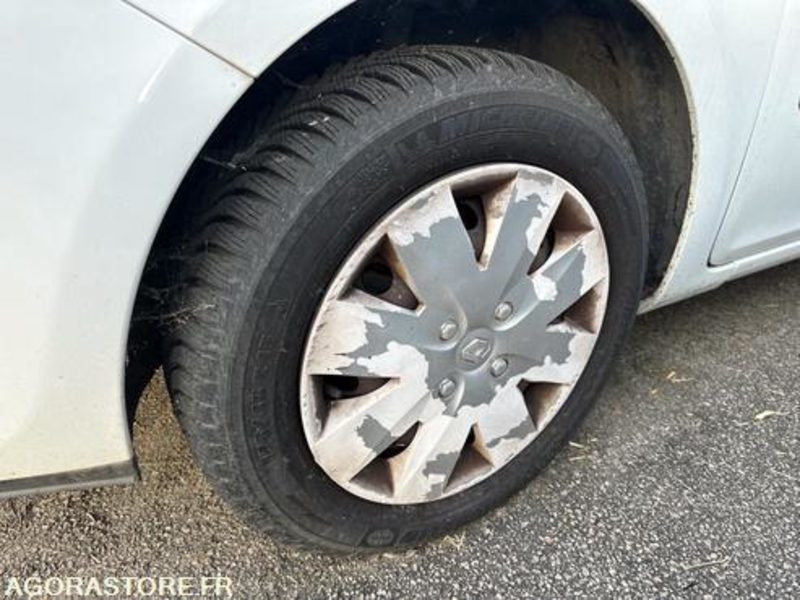 RENAULT CLIO - 2010 - 104062KM - AK212NT - Personenwagen: afbeelding 4 RENAULT CLIO - 2010 - 104062KM - AK212NT - Personenwagen: afbeelding 4