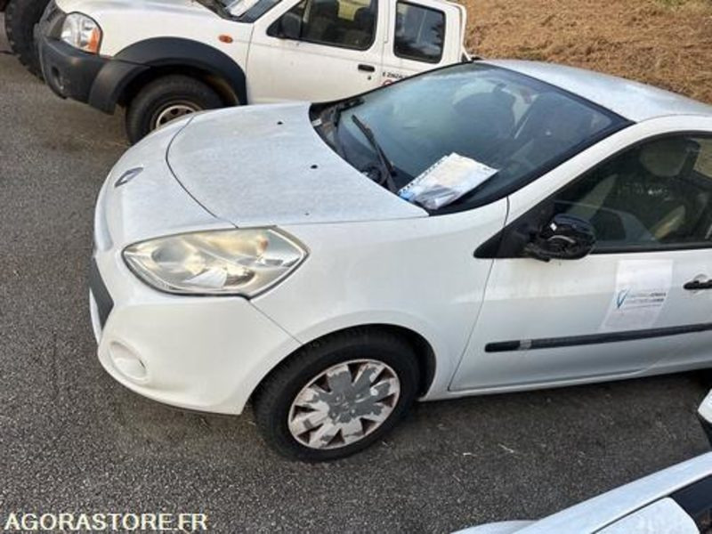 RENAULT CLIO - 2010 - 104062KM - AK212NT - Personenwagen: afbeelding 3 RENAULT CLIO - 2010 - 104062KM - AK212NT - Personenwagen: afbeelding 3