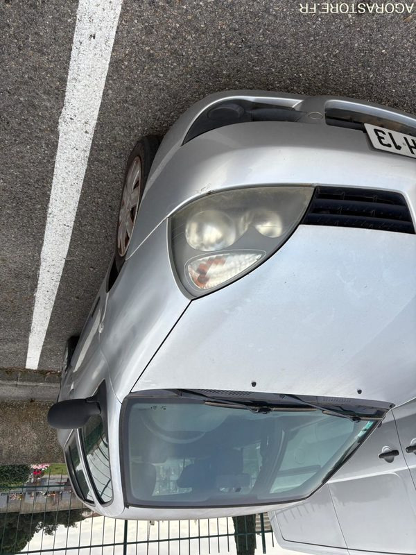 RENAULT CLIO 3 - Personenwagen: afbeelding 3 RENAULT CLIO 3 - Personenwagen: afbeelding 3