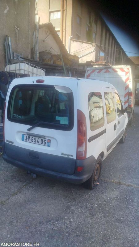 RENAULT KANGOO 300011KMS - Kleine bestelwagen: afbeelding 2 RENAULT KANGOO 300011KMS - Kleine bestelwagen: afbeelding 2
