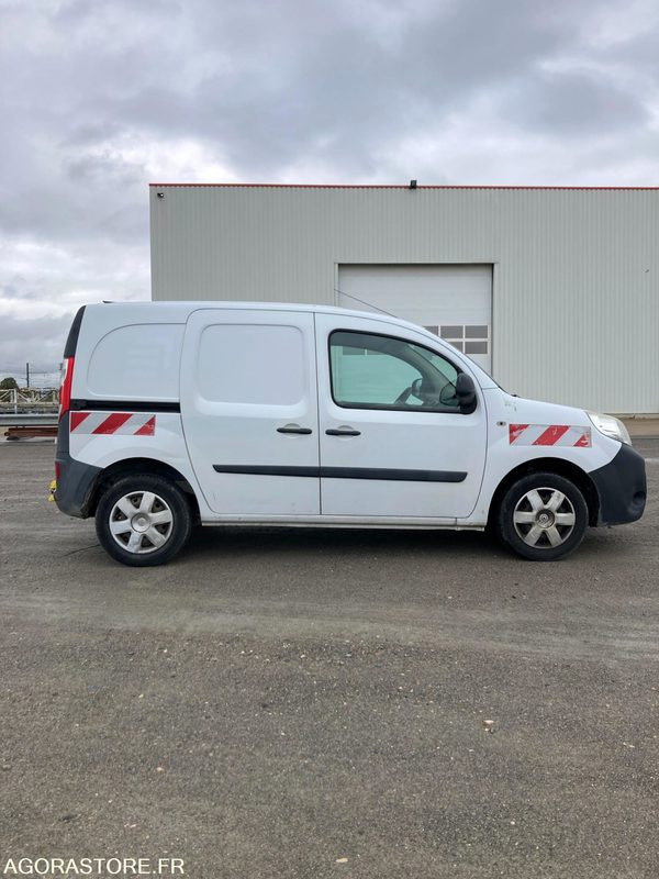 RENAULT KANGOO diesel - Année 2016 - 322 400 km - Kleine bestelwagen: afbeelding 5 RENAULT KANGOO diesel - Année 2016 - 322 400 km - Kleine bestelwagen: afbeelding 5