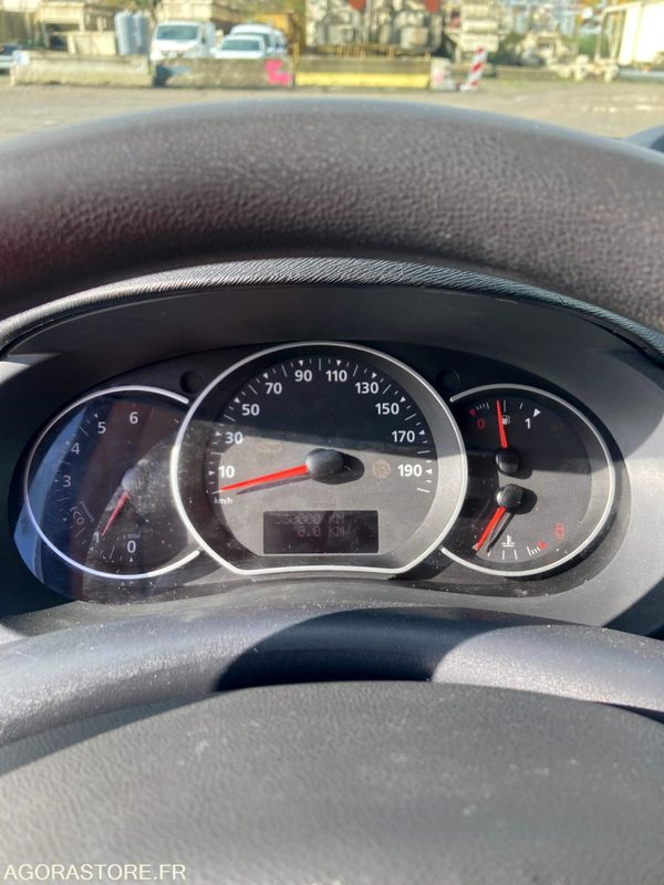 Kleine bestelwagen RENAULT KANGOO diesel - Année 2017 - 330 000 km: afbeelding 11 Kleine bestelwagen RENAULT KANGOO diesel - Année 2017 - 330 000 km: afbeelding 11