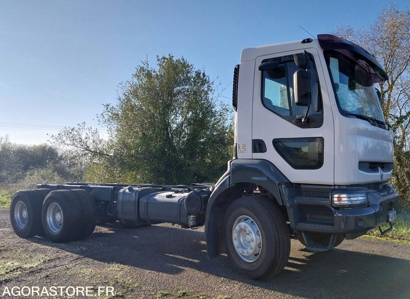 RENAULT KERAX 370-26 / 2004 / 715710 Km avec peinture neuve - Chassis vrachtwagen: afbeelding 2 RENAULT KERAX 370-26 / 2004 / 715710 Km avec peinture neuve - Chassis vrachtwagen: afbeelding 2