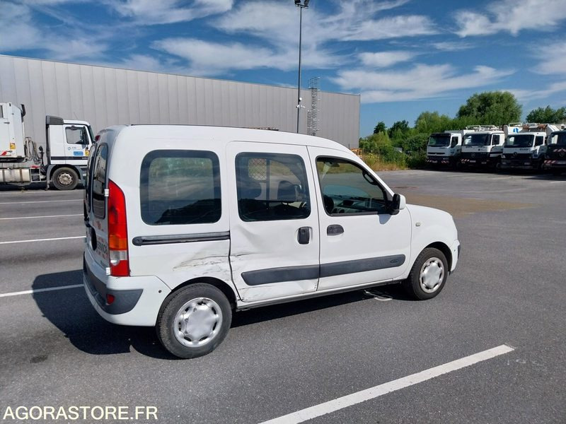 RENAULT Kangoo vitré 2P 2004 (309916Km) ROULANT PRO UNIQUEMENT - Kleine bestelwagen: afbeelding 3 RENAULT Kangoo vitré 2P 2004 (309916Km) ROULANT PRO UNIQUEMENT - Kleine bestelwagen: afbeelding 3