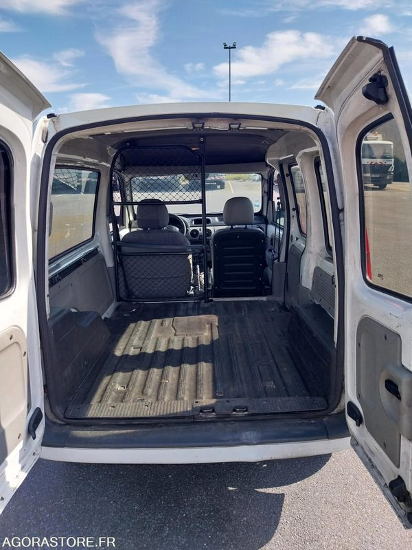 RENAULT Kangoo vitré 2P 2004 (309916Km) ROULANT PRO UNIQUEMENT - Kleine bestelwagen: afbeelding 5 RENAULT Kangoo vitré 2P 2004 (309916Km) ROULANT PRO UNIQUEMENT - Kleine bestelwagen: afbeelding 5