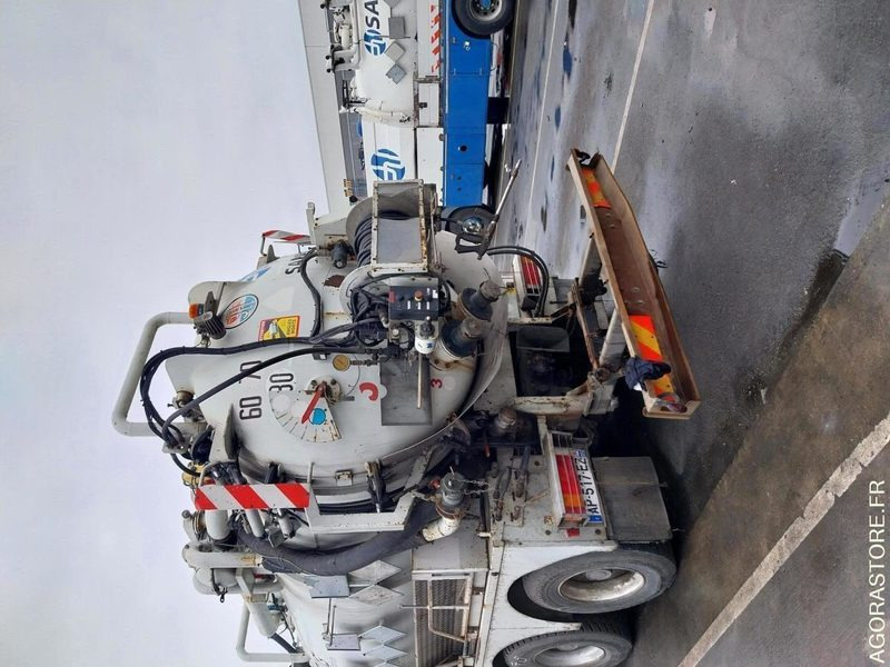 RENAULT Kerax 370 Dci HUWER ADR 2005 (258080Km) ROULANT EXPORT UNIQUEMENT - Vacuümwagen: afbeelding 3 RENAULT Kerax 370 Dci HUWER ADR 2005 (258080Km) ROULANT EXPORT UNIQUEMENT - Vacuümwagen: afbeelding 3