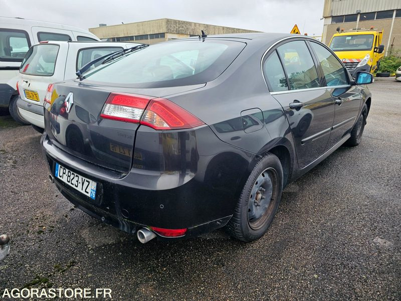 RENAULT LAGUNA - 2013 - 284237km - CP823YZ - Personenwagen: afbeelding 3 RENAULT LAGUNA - 2013 - 284237km - CP823YZ - Personenwagen: afbeelding 3