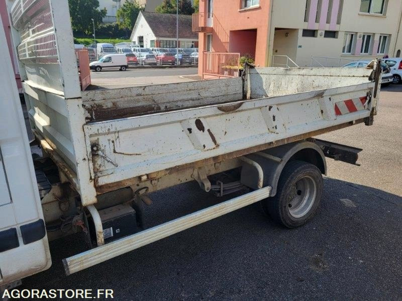 RENAULT MASCOTT BENNNE BASCULANTE (sans contrôle technique) - Kipper bestelwagen: afbeelding 3 RENAULT MASCOTT BENNNE BASCULANTE (sans contrôle technique) - Kipper bestelwagen: afbeelding 3