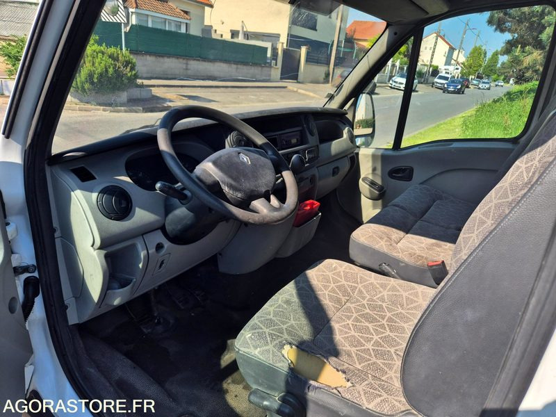 RENAULT MASTER 2.5 DCI 120 CV - 2008 - 182 425km - Gesloten bestelwagen: afbeelding 5 RENAULT MASTER 2.5 DCI 120 CV - 2008 - 182 425km - Gesloten bestelwagen: afbeelding 5