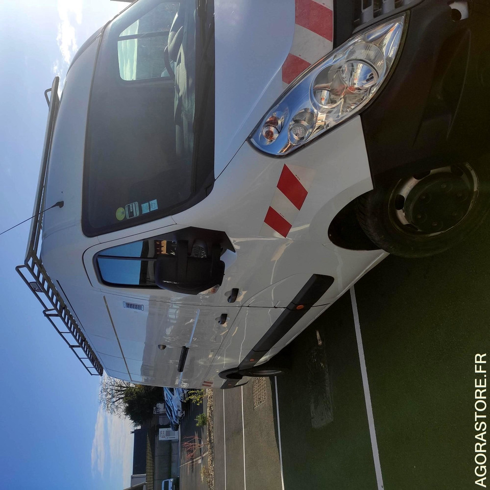 RENAULT - MASTER - 2017 / 219724 KMS (ES-149-XP) - Gesloten bestelwagen: afbeelding 4 RENAULT - MASTER - 2017 / 219724 KMS (ES-149-XP) - Gesloten bestelwagen: afbeelding 4