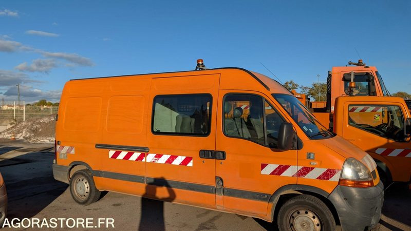 RENAULT MASTER FM-521-JQ - 2006 - Gesloten bestelwagen: afbeelding 2 RENAULT MASTER FM-521-JQ - 2006 - Gesloten bestelwagen: afbeelding 2