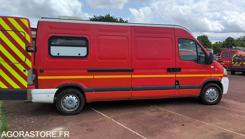 RENAULT MASTER II 2,5DCI - 2006 - Gesloten bestelwagen: afbeelding 1 RENAULT MASTER II 2,5DCI - 2006 - Gesloten bestelwagen: afbeelding 1