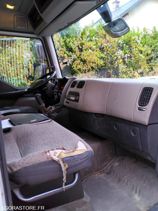 Vrachtwagen hoogwerker RENAULT MIDLUM 190 NACELLE: afbeelding 6 Vrachtwagen hoogwerker RENAULT MIDLUM 190 NACELLE: afbeelding 6