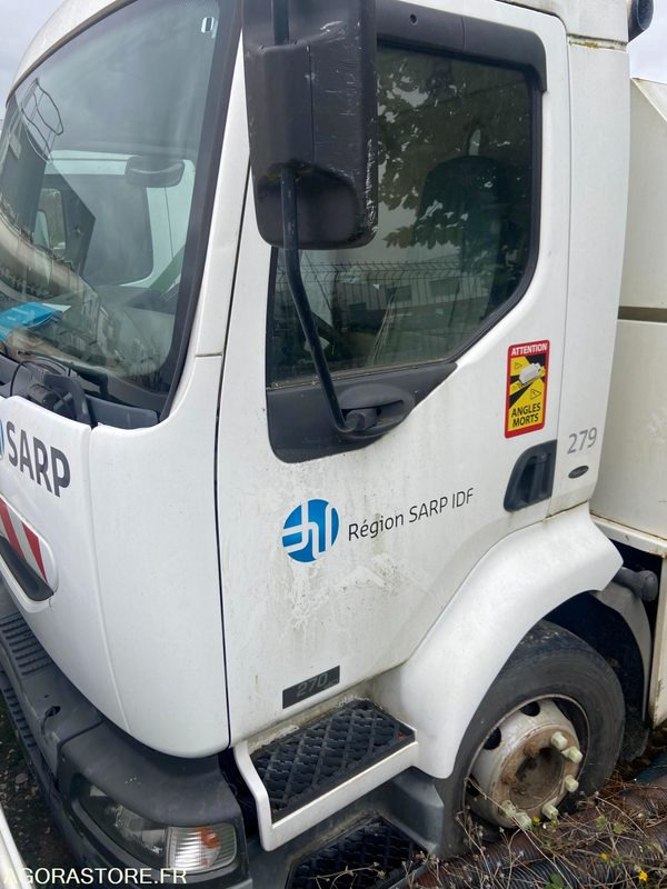 RENAULT Midlum 14T Hydrocureur Mixte 2002 (350000Km environ) EXPORT UNIQUEMENT - Vacuümwagen: afbeelding 2 RENAULT Midlum 14T Hydrocureur Mixte 2002 (350000Km environ) EXPORT UNIQUEMENT - Vacuümwagen: afbeelding 2
