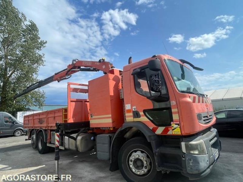 RENAULT PREMIUM LANDER 430.26 - PLATEAU GRUE - GRUE FASSI F150 + RADIO - 2011 - Vrachtwagen met open laadbak, Kraanwagen: afbeelding 1 RENAULT PREMIUM LANDER 430.26 - PLATEAU GRUE - GRUE FASSI F150 + RADIO - 2011 - Vrachtwagen met open laadbak, Kraanwagen: afbeelding 1