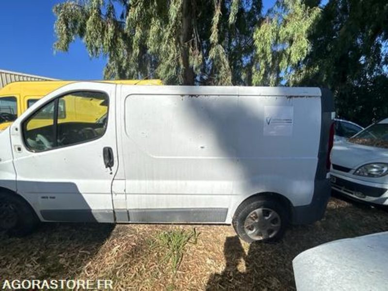 RENAULT TRAFIC - 150000KM - 2008 - BZ469XM - Gesloten bestelwagen: afbeelding 5 RENAULT TRAFIC - 150000KM - 2008 - BZ469XM - Gesloten bestelwagen: afbeelding 5