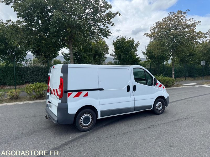 RENAULT TRAFIC 156 000 KM - Gesloten bestelwagen: afbeelding 4 RENAULT TRAFIC 156 000 KM - Gesloten bestelwagen: afbeelding 4