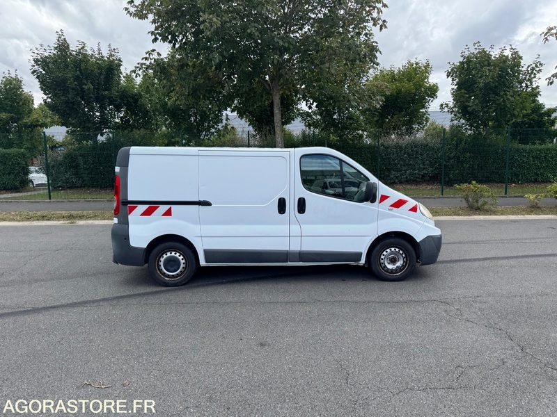 RENAULT TRAFIC 156 000 KM - Gesloten bestelwagen: afbeelding 5 RENAULT TRAFIC 156 000 KM - Gesloten bestelwagen: afbeelding 5