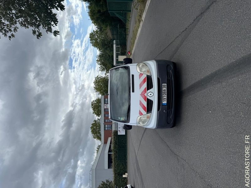 RENAULT TRAFIC 156 000 KM - Gesloten bestelwagen: afbeelding 1 RENAULT TRAFIC 156 000 KM - Gesloten bestelwagen: afbeelding 1