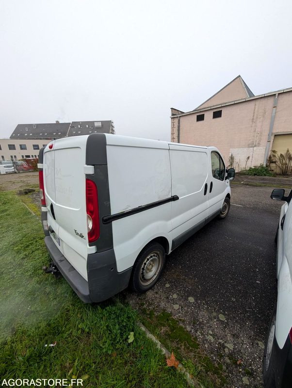 RENAULT TRAFIC 90CV 2.0 DCI - 209 014 KM - Gesloten bestelwagen: afbeelding 5 RENAULT TRAFIC 90CV 2.0 DCI - 209 014 KM - Gesloten bestelwagen: afbeelding 5