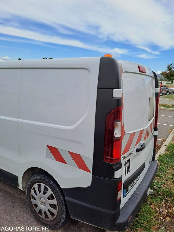RENAULT Trafic VU 4p Fourgon FG-GCF L1 - 2015 - 313823 KM - P1511325 - Gesloten bestelwagen: afbeelding 3 RENAULT Trafic VU 4p Fourgon FG-GCF L1 - 2015 - 313823 KM - P1511325 - Gesloten bestelwagen: afbeelding 3
