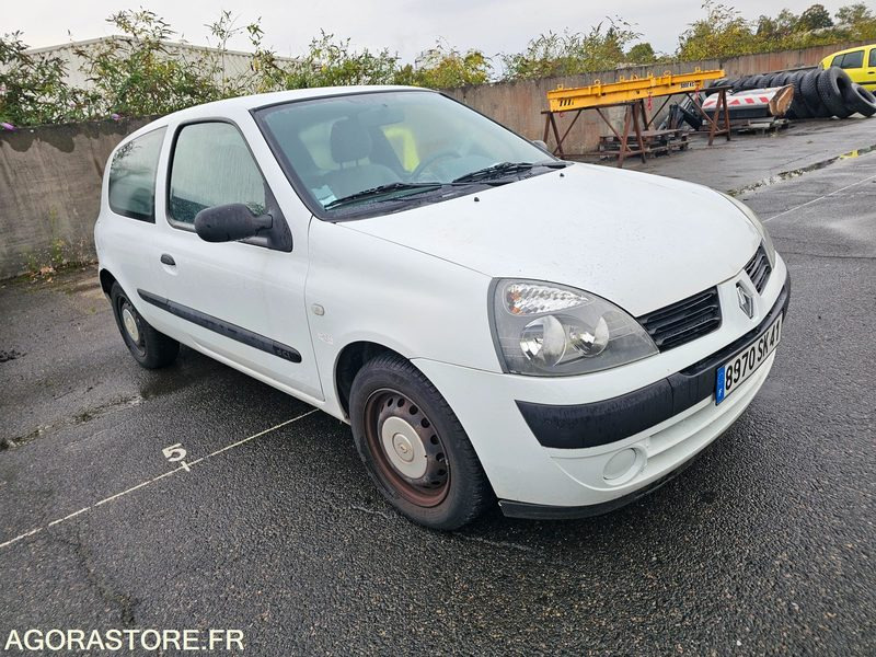 Renault Clio - 2005 - 94635KM - 8970SK41 - Personenwagen: afbeelding 2 Renault Clio - 2005 - 94635KM - 8970SK41 - Personenwagen: afbeelding 2