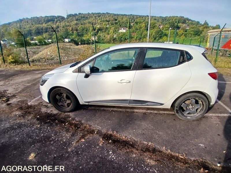 Renault Clio IV – Diesel – 2015-204 746 km - Personenwagen: afbeelding 5 Renault Clio IV – Diesel – 2015-204 746 km - Personenwagen: afbeelding 5