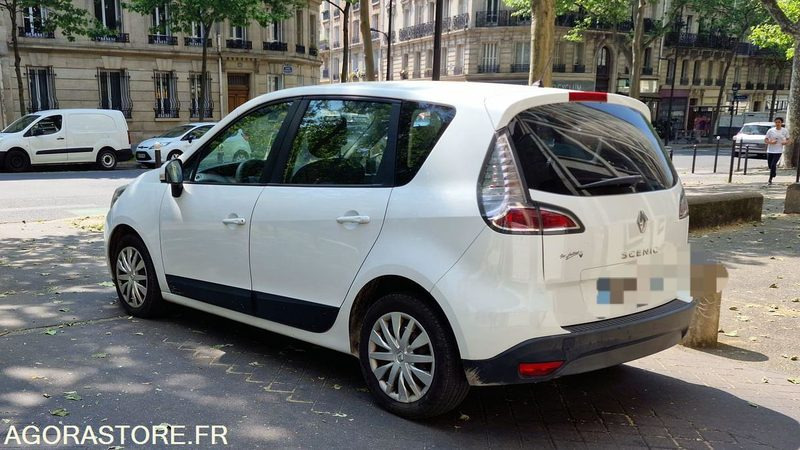 Renault Grand Scenic III Phase 2 1.5 dCi eco2 Rallongé - Personenwagen: afbeelding 2 Renault Grand Scenic III Phase 2 1.5 dCi eco2 Rallongé - Personenwagen: afbeelding 2