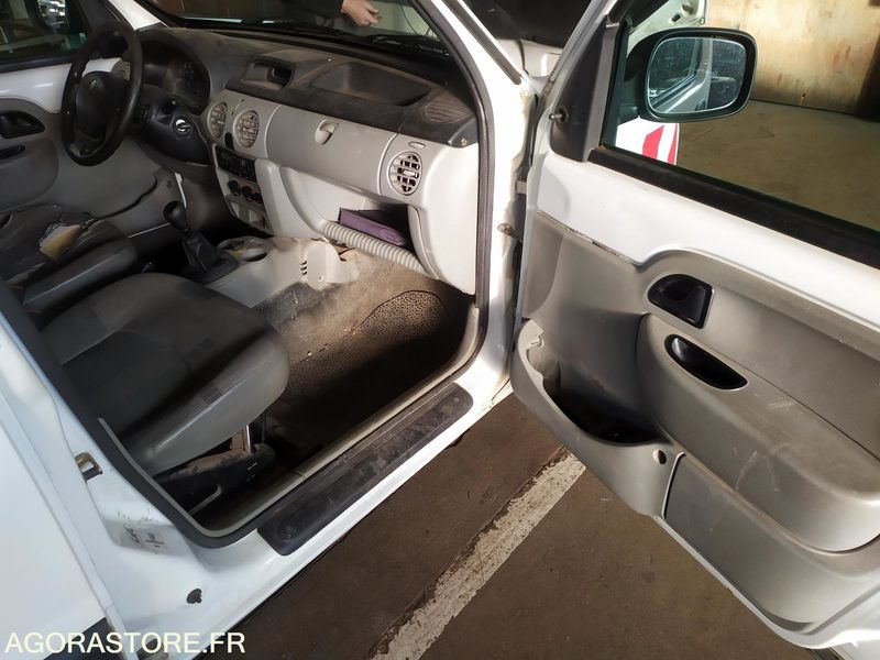 Leasing Renault KANGOO DCI 198610kms 2006 Renault KANGOO DCI 198610kms 2006: afbeelding 11 Leasing Renault KANGOO DCI 198610kms 2006 Renault KANGOO DCI 198610kms 2006: afbeelding 11