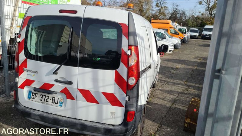 Renault Kangoo - 2011 - 130342kms - BF372BJ - Kleine bestelwagen: afbeelding 2 Renault Kangoo - 2011 - 130342kms - BF372BJ - Kleine bestelwagen: afbeelding 2