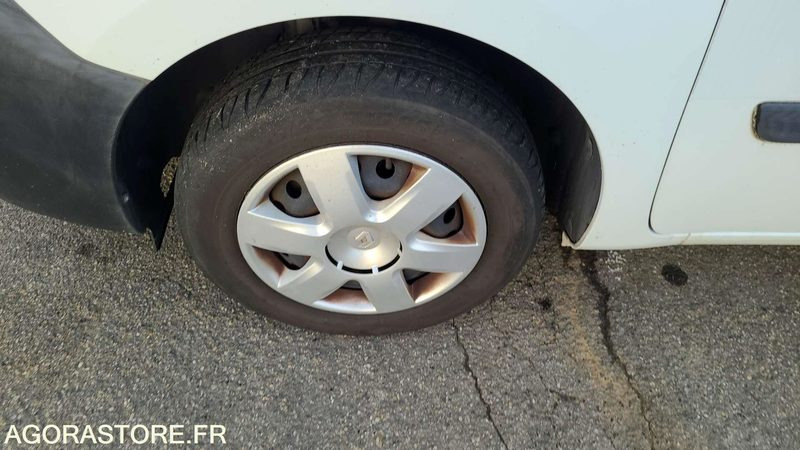 Renault Kangoo - 2011 - 83647kms - BE077EM - Kleine bestelwagen: afbeelding 4 Renault Kangoo - 2011 - 83647kms - BE077EM - Kleine bestelwagen: afbeelding 4