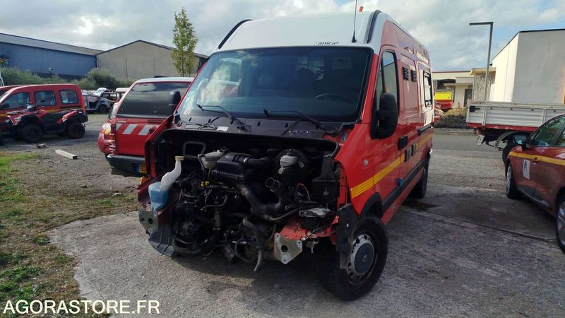 Renault Master - 2005 - EP649CL - Gesloten bestelwagen: afbeelding 2 Renault Master - 2005 - EP649CL - Gesloten bestelwagen: afbeelding 2