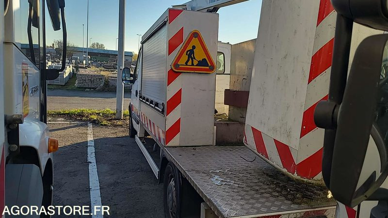 Renault Master - 2010 - 133446kms - AH275HD - Gesloten bestelwagen: afbeelding 4 Renault Master - 2010 - 133446kms - AH275HD - Gesloten bestelwagen: afbeelding 4