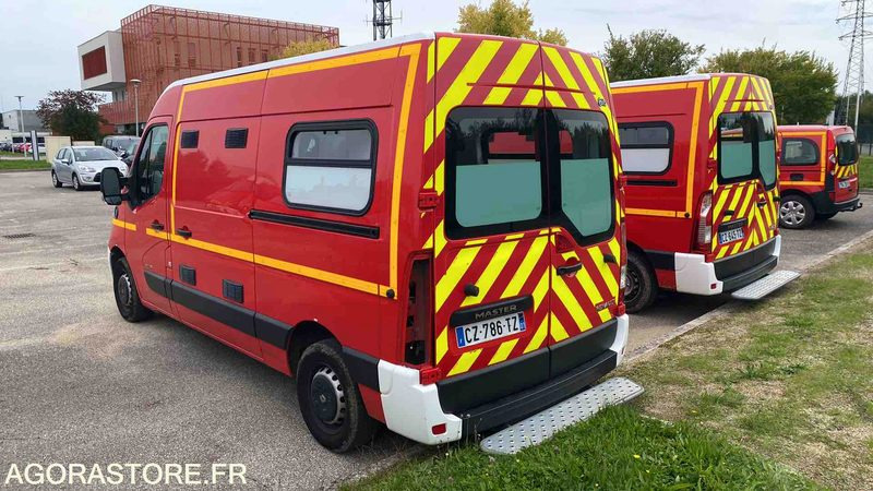 Renault Master III dci 125 - 23/10/2013 - Ambulance: afbeelding 4 Renault Master III dci 125 - 23/10/2013 - Ambulance: afbeelding 4