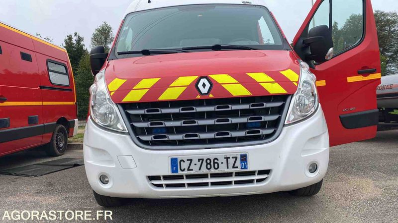 Renault Master III dci 125 - 23/10/2013 - Ambulance: afbeelding 2 Renault Master III dci 125 - 23/10/2013 - Ambulance: afbeelding 2