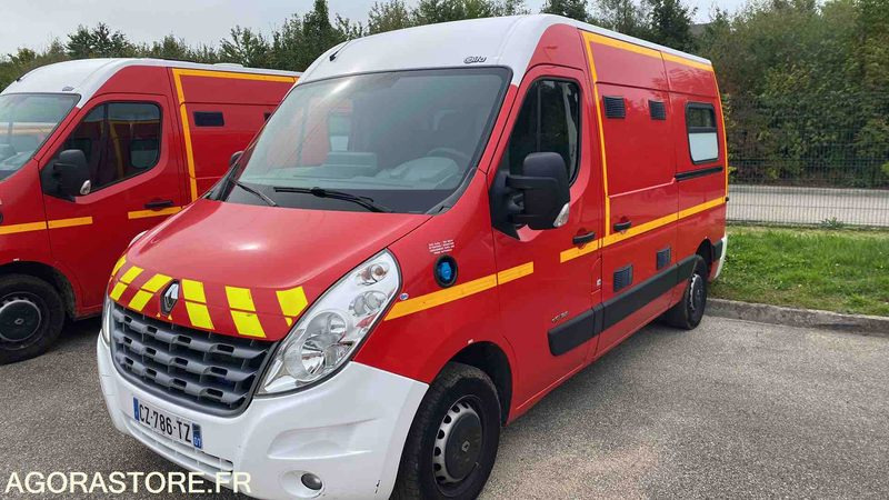 Renault Master III dci 125 - 23/10/2013 - Ambulance: afbeelding 1 Renault Master III dci 125 - 23/10/2013 - Ambulance: afbeelding 1