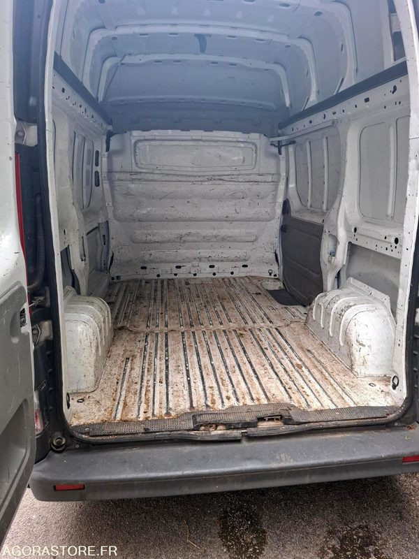 Renault Trafic 2012 - 30140 KMS vente professionnel et particulier - Gesloten bestelwagen: afbeelding 4 Renault Trafic 2012 - 30140 KMS vente professionnel et particulier - Gesloten bestelwagen: afbeelding 4