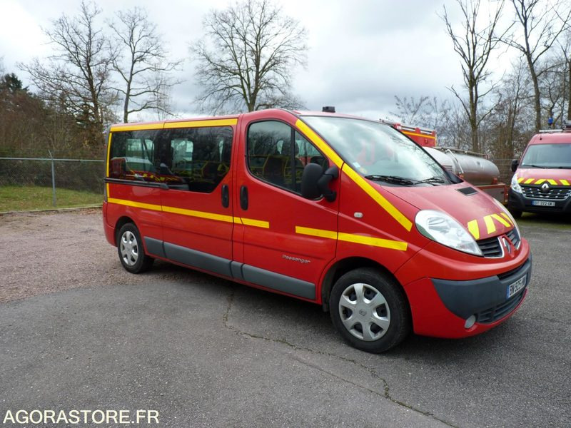 Renault Trafic 9 Places - Kleine bestelwagen: afbeelding 1 Renault Trafic 9 Places - Kleine bestelwagen: afbeelding 1