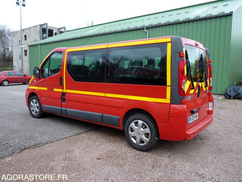 Renault Trafic 9 Places - Kleine bestelwagen: afbeelding 2 Renault Trafic 9 Places - Kleine bestelwagen: afbeelding 2