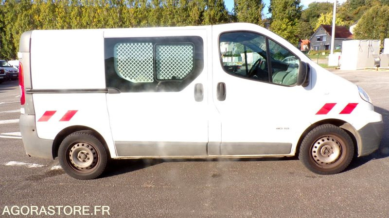 Renault Trafic AD-751-WW (BE) - Gesloten bestelwagen: afbeelding 4 Renault Trafic AD-751-WW (BE) - Gesloten bestelwagen: afbeelding 4